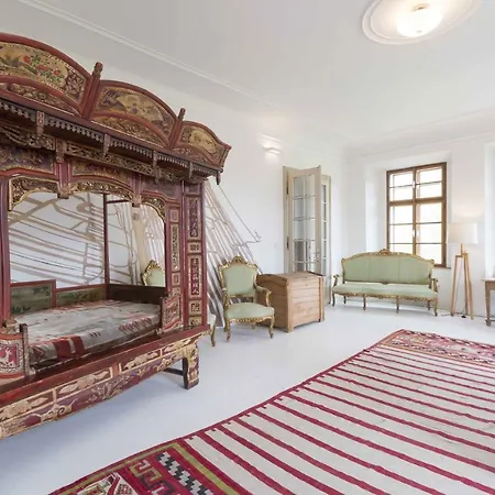 Chateau Trebesice מלון 4*